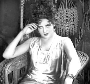 Иллюстрация к книге — Любовь в Серебряном веке. Истории о музах и женах русских поэтов и писателей. Радости и переживания, испытания и трагедии… [i_049.jpg]