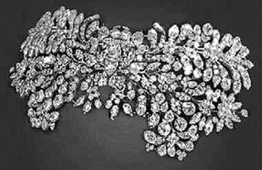 Иллюстрация к книге — Фавориты императорского двора. От Василия Голицына до Матильды Кшесинской [i_066.jpg]