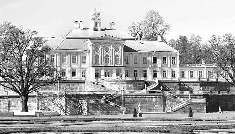 Иллюстрация к книге — Фавориты императорского двора. От Василия Голицына до Матильды Кшесинской [i_075.jpg]