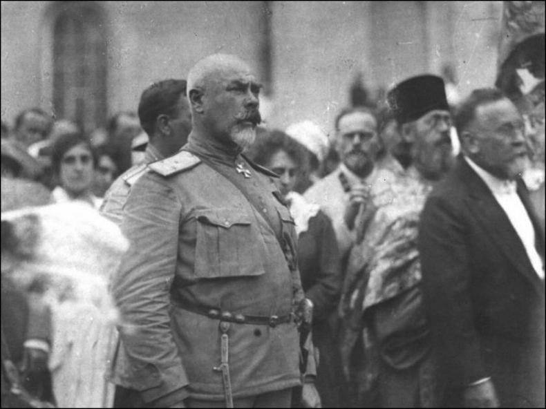 Иллюстрация к книге — Мой дневник. 1919. Пути верных [i_021.jpg]