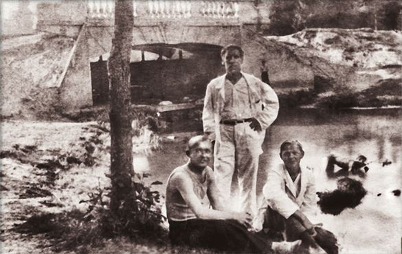 Иллюстрация к книге — Дневник длиною в жизнь. История одной судьбы, в которой две войны и много мира. 1916–1991 [i_007.jpg]