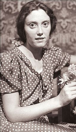 Иллюстрация к книге — Дневник длиною в жизнь. История одной судьбы, в которой две войны и много мира. 1916–1991 [i_046.jpg]