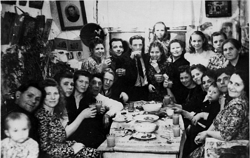 Иллюстрация к книге — Семнадцать лет в советских лагерях [i_047.jpg]