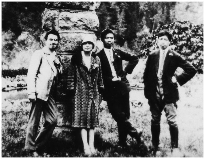 Иллюстрация к книге — Старшая сестра, Младшая сестра, Красная сестра. Три женщины в сердце Китая ХХ века [i_023.jpg]