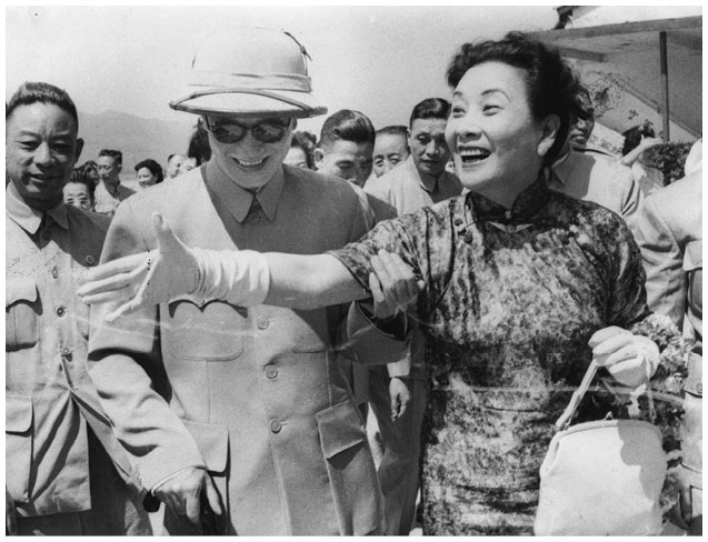 Иллюстрация к книге — Старшая сестра, Младшая сестра, Красная сестра. Три женщины в сердце Китая ХХ века [i_046.jpg]