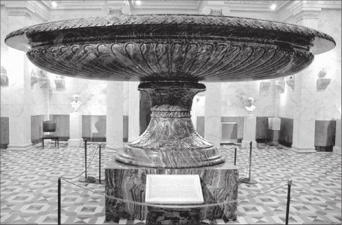 Иллюстрация к книге — Путеводитель по Петербургу. Увлекательные экскурсии по Северной столице. 34 маршрута [i_120.jpg]