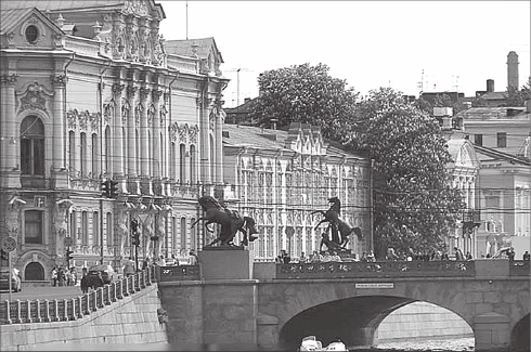 Иллюстрация к книге — Путеводитель по Петербургу. Увлекательные экскурсии по Северной столице. 34 маршрута [i_144.jpg]