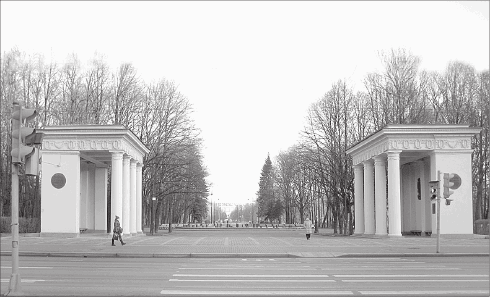 Иллюстрация к книге — Путеводитель по Петербургу. Увлекательные экскурсии по Северной столице. 34 маршрута [i_225.jpg]