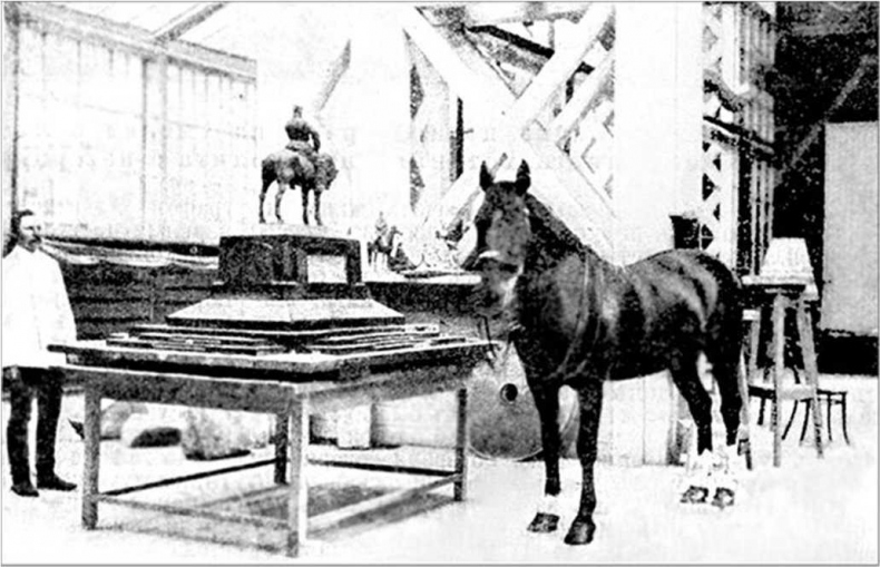 Иллюстрация к книге — Вокруг Знаменской площади. История застройки площади Восстания, Лиговского канала, улиц Восстания и Пушкинской [i_038.jpg]