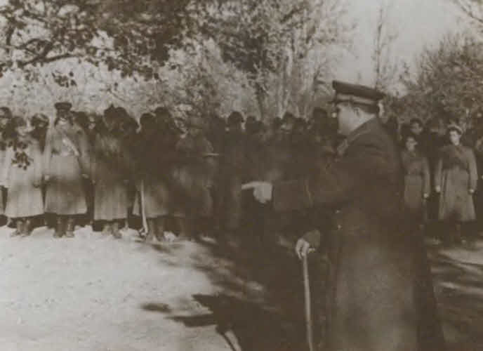 Иллюстрация к книге — Герои Сталинградской битвы [i_012.jpg]