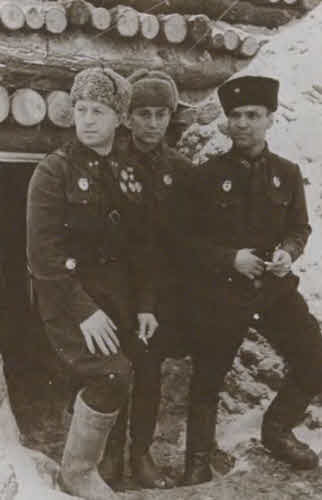 Иллюстрация к книге — Герои Сталинградской битвы [i_043.jpg]