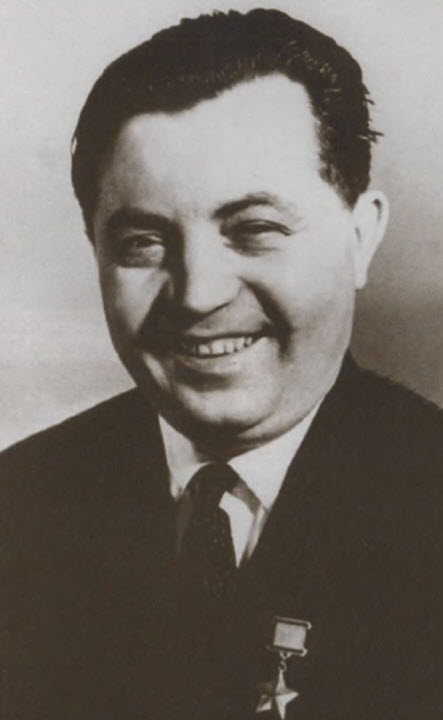 Иллюстрация к книге — Герои Сталинградской битвы [i_054.jpg]