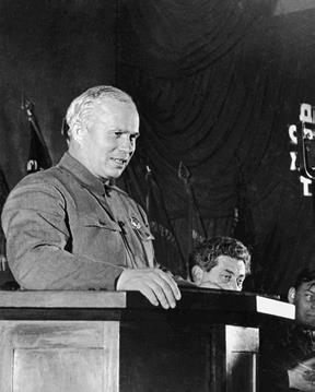 Иллюстрация к книге — 1937 год: Н. С. Хрущев и московская парторганизаци [i_061.jpg]