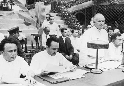 Иллюстрация к книге — 1937 год: Н. С. Хрущев и московская парторганизаци [i_064.jpg]