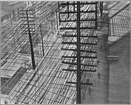 Иллюстрация к книге — Мир под напряжением. История электричества: опасности для здоровья, о которых мы ничего не знали [i_010.jpg]