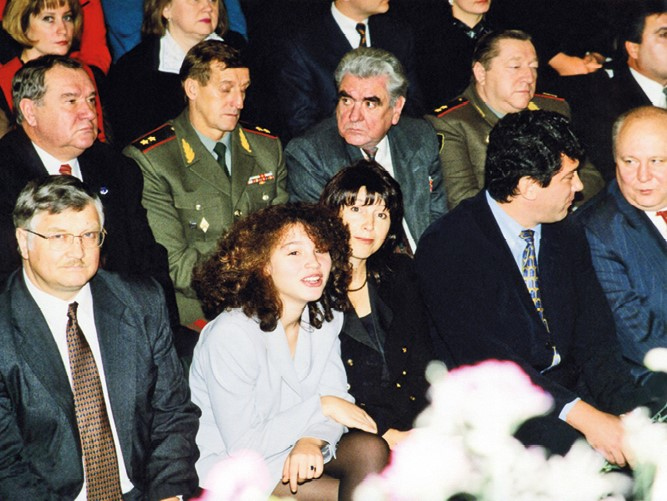 Иллюстрация к книге — Дочь своего отца [i_029.jpg]