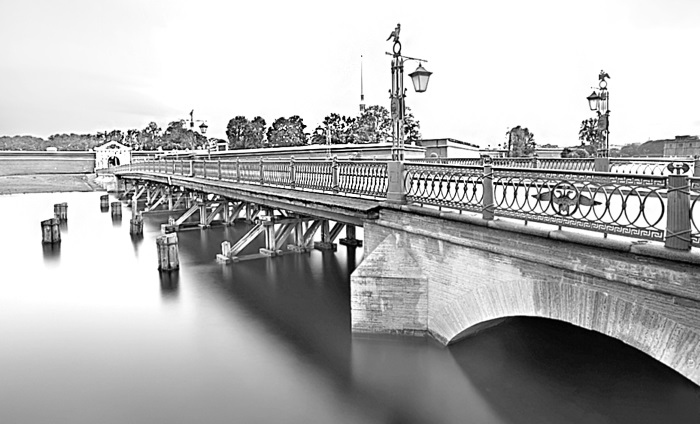 Иллюстрация к книге — Мосты Петербурга. В прошлом, настоящем и будущем [i_004.jpg]