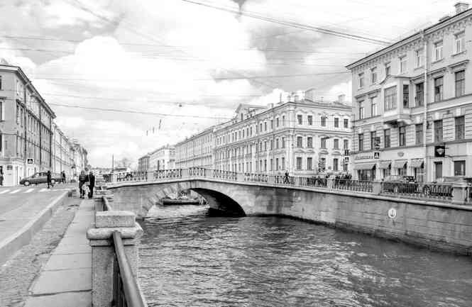 Иллюстрация к книге — Мосты Петербурга. В прошлом, настоящем и будущем [i_029.jpg]