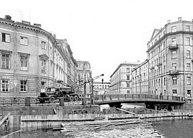 Иллюстрация к книге — Мосты Петербурга. В прошлом, настоящем и будущем [i_035.jpg]