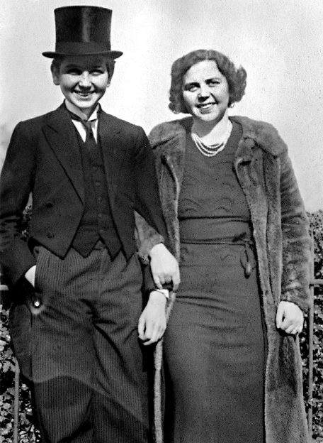 Иллюстрация к книге — Утраченное кафе «У Шиндлеров». История Холокоста и судьба одной австро-венгерской семьи [i_043.jpg]