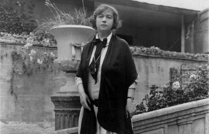 Иллюстрация к книге — Павел Дыбенко. Пуля в затылок в конце коридора [i_011.jpg]