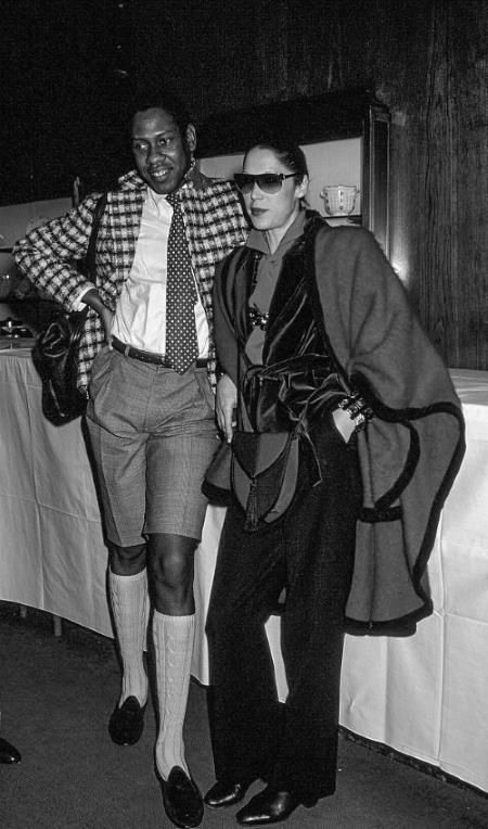 Иллюстрация к книге — Мои шифоновые окопы. Мемуары легенды [i_010.jpg]