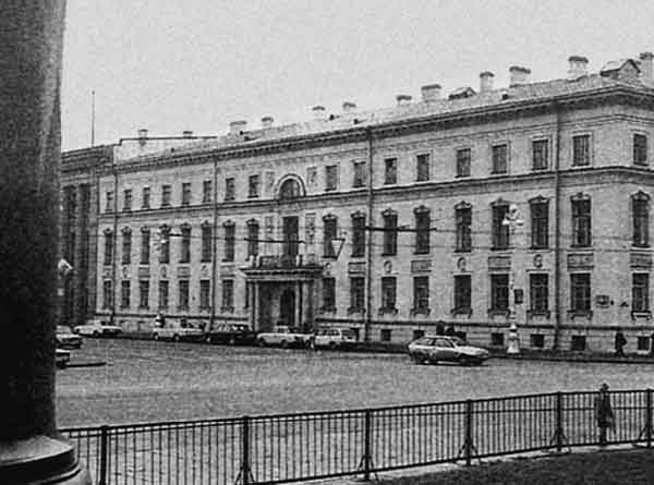 Иллюстрация к книге — Три самодержца. Дневники генеральши Богданович [_01.jpg]