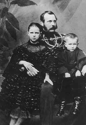 Иллюстрация к книге — Три самодержца. Дневники генеральши Богданович [_03.jpg]