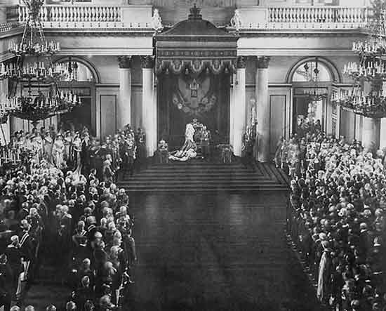 Иллюстрация к книге — Три самодержца. Дневники генеральши Богданович [_27.jpg]