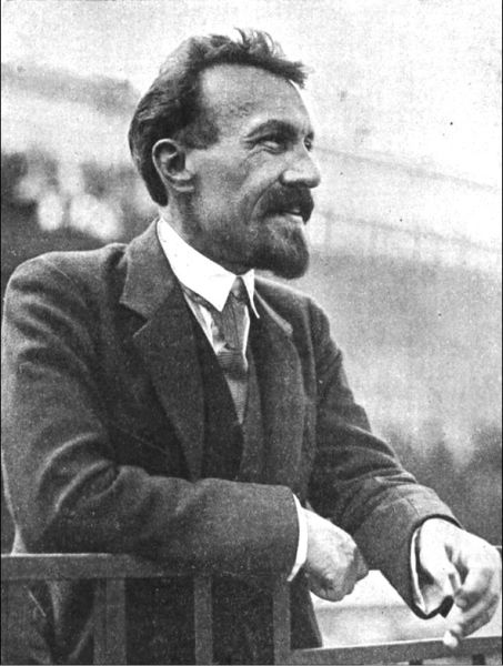 Иллюстрация к книге — За фасадом сталинской конституции. Советский парламент от Калинина до Громыко [i_008.jpg]