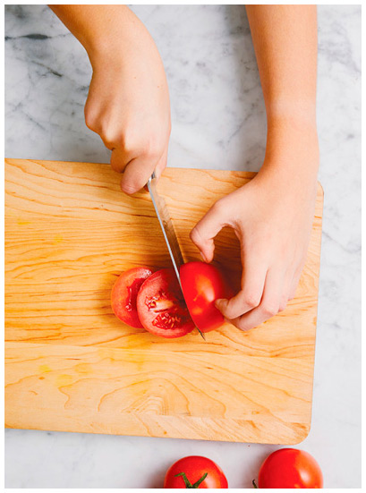 Иллюстрация к книге — Авокадо, хлеб, яйцо. 100 простых рецептов, которые помогут тебе стать звездой на кухне [i_007.jpg]