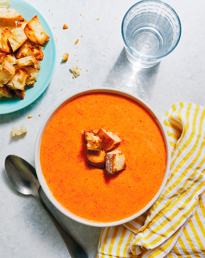 Иллюстрация к книге — Авокадо, хлеб, яйцо. 100 простых рецептов, которые помогут тебе стать звездой на кухне [i_017.jpg]