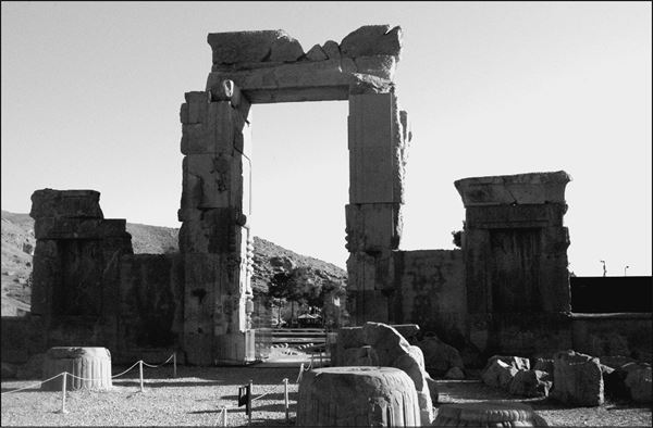 Иллюстрация к книге — Древняя Персия и ее тайны [i_007.jpg]