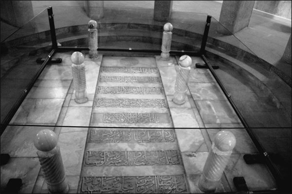 Иллюстрация к книге — Древняя Персия и ее тайны [i_035.jpg]