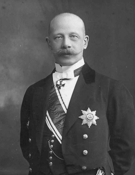 Иллюстрация к книге — Не прощаюсь [i_023.jpg]