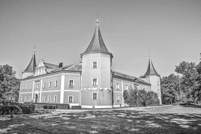 Иллюстрация к книге — Чешское время. Большая история маленькой страны: от святого Вацлава до Вацлава Гавела [i_143.jpg]