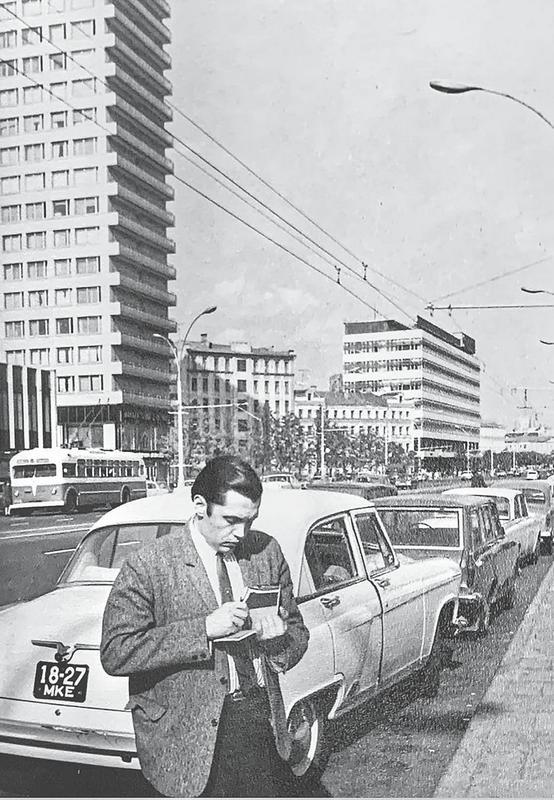 Иллюстрация к книге — Шуры-муры на Калининском [i_019.jpg]