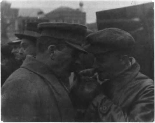 Иллюстрация к книге — О команде Сталина - годы опасной жизни в советской политике [i_004.jpg]