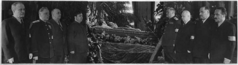 Иллюстрация к книге — О команде Сталина - годы опасной жизни в советской политике [i_027.jpg]