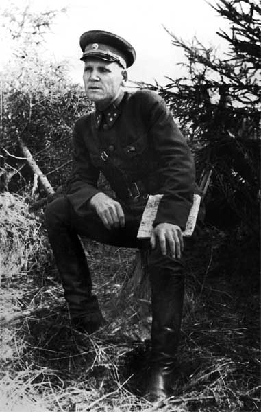 Иллюстрация к книге — Без войны и на войне [i_034.jpg]