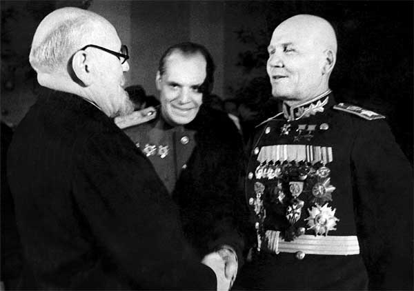 Иллюстрация к книге — Без войны и на войне [i_059.jpg]