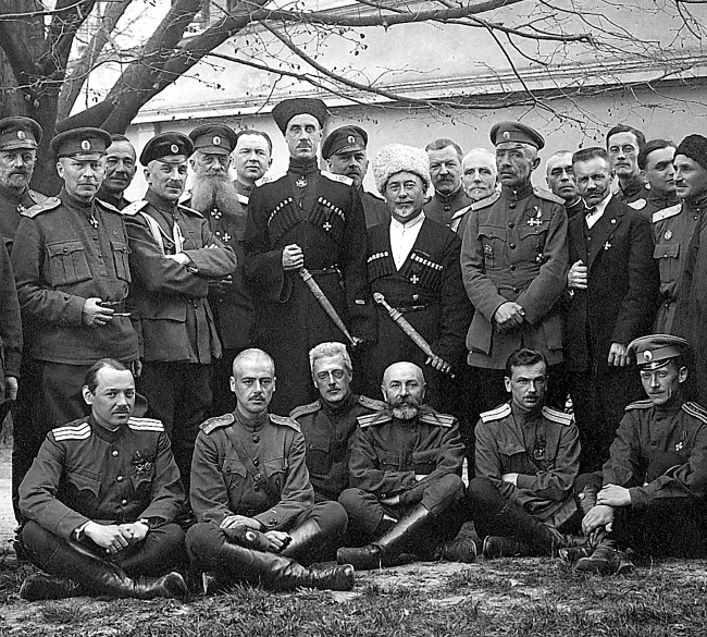 Иллюстрация к книге — Штаб-офицеры и генералы белых армий. Энциклопедический словарь участников Гражданской войны [i_001.jpg]