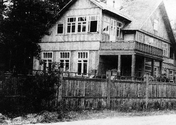 Иллюстрация к книге — Родом из Переделкино [_09.jpg]