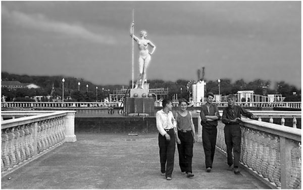 Иллюстрация к книге — Небо вторжения. Горячее лето 1941 года [i_002.jpg]