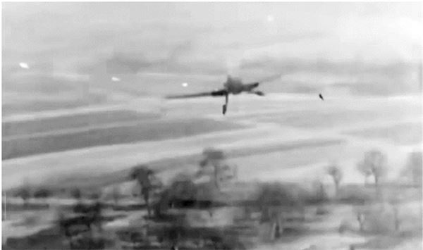 Иллюстрация к книге — Небо вторжения. Горячее лето 1941 года [i_027.jpg]