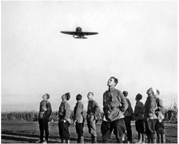 Иллюстрация к книге — Небо вторжения. Горячее лето 1941 года [i_065.jpg]