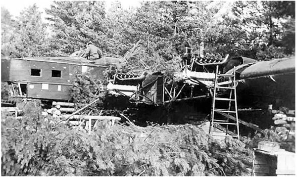 Иллюстрация к книге — Небо вторжения. Горячее лето 1941 года [i_140.jpg]