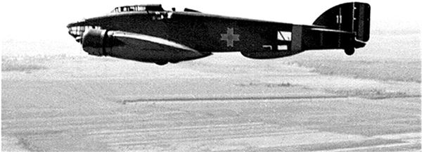 Иллюстрация к книге — Небо вторжения. Горячее лето 1941 года [i_178.jpg]