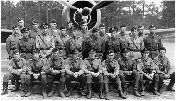 Иллюстрация к книге — Небо вторжения. Горячее лето 1941 года [i_208.jpg]