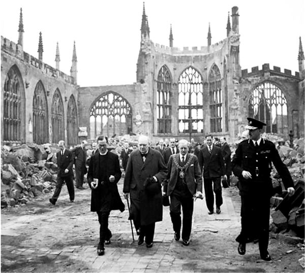 Иллюстрация к книге — Небо вторжения. Горячее лето 1941 года [i_329.jpg]